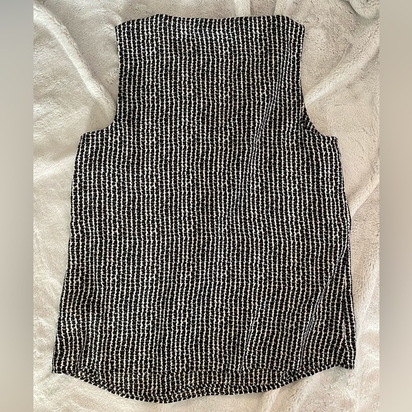 Nine West - Black and White, Houndstooth-ish V-Neck Women’s Tank - Size S - Picture 2 of 6